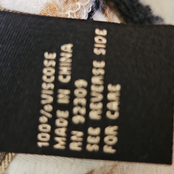 DG2 Elegant Abstract Animal Print Silk Tie Back V-Neck Maxi Dress - Picture 10 of 11